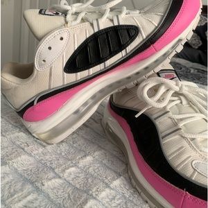 Nike Airmax women’s size 10